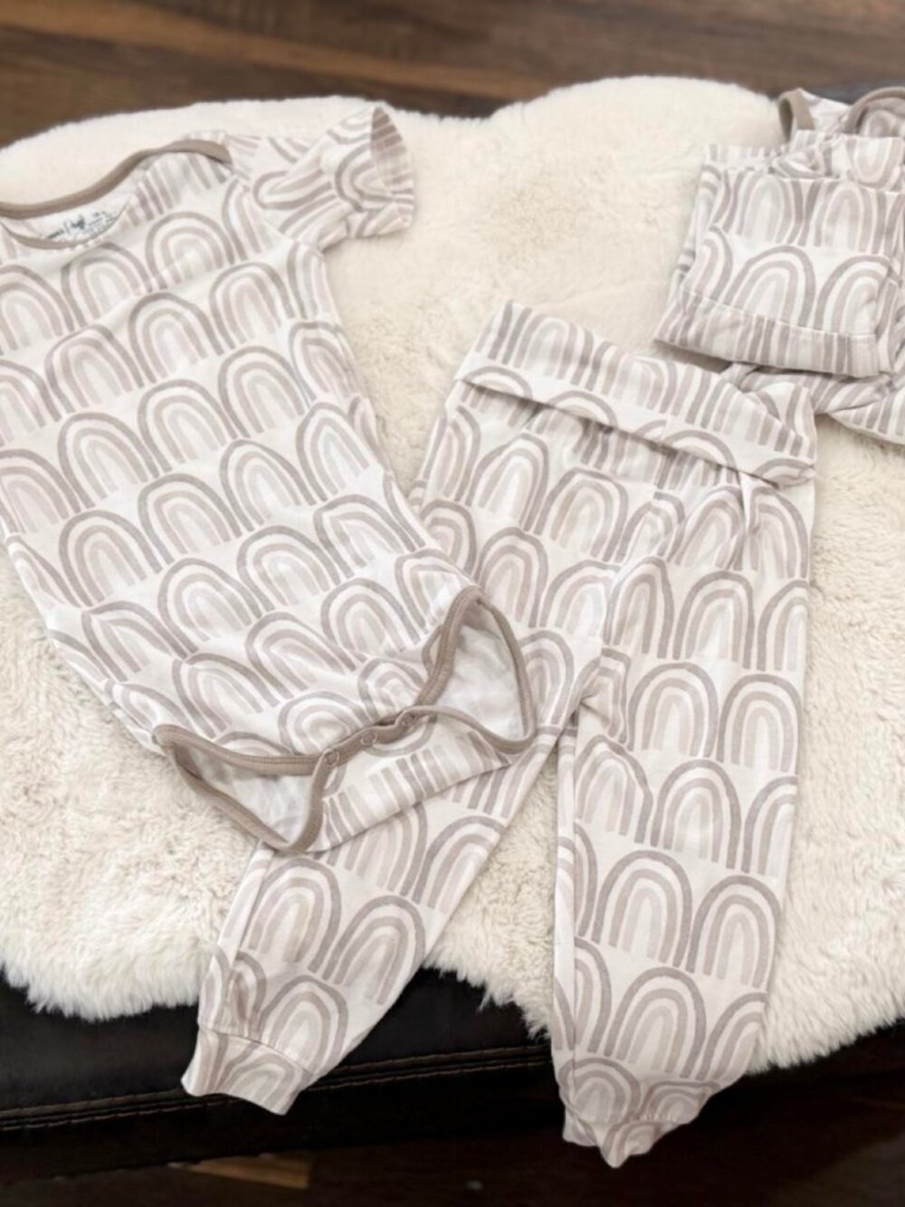 Copper Pearl Unisex Gray White Tan Wave 2-Piece Set 18-24m